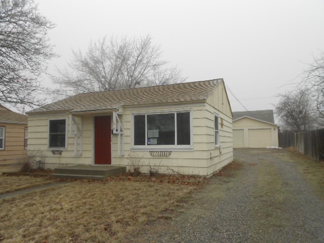 5515 N Cochran Street - Photo 1