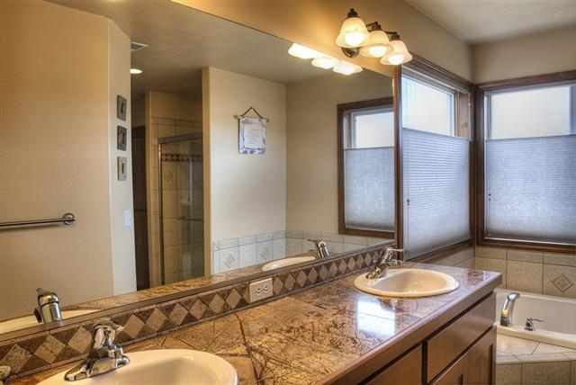 20410 E Happy Trails Rd - Photo 13