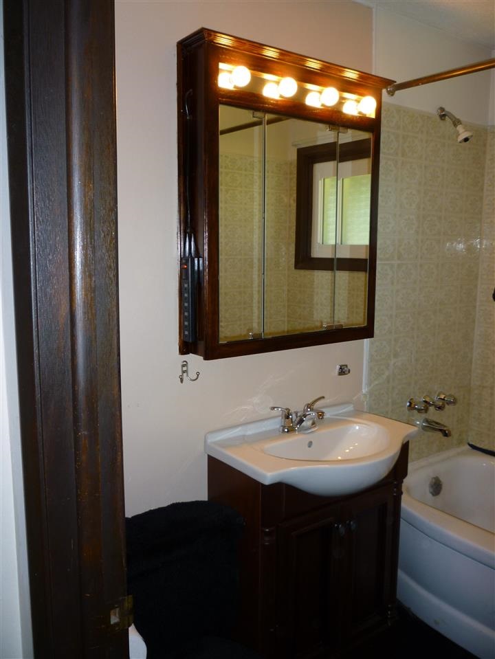 6520 N Howard St - Photo 12