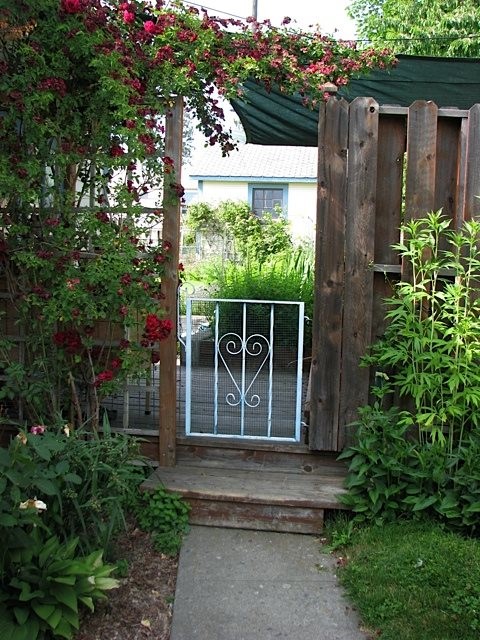 2418 W Liberty Ave - Photo 3