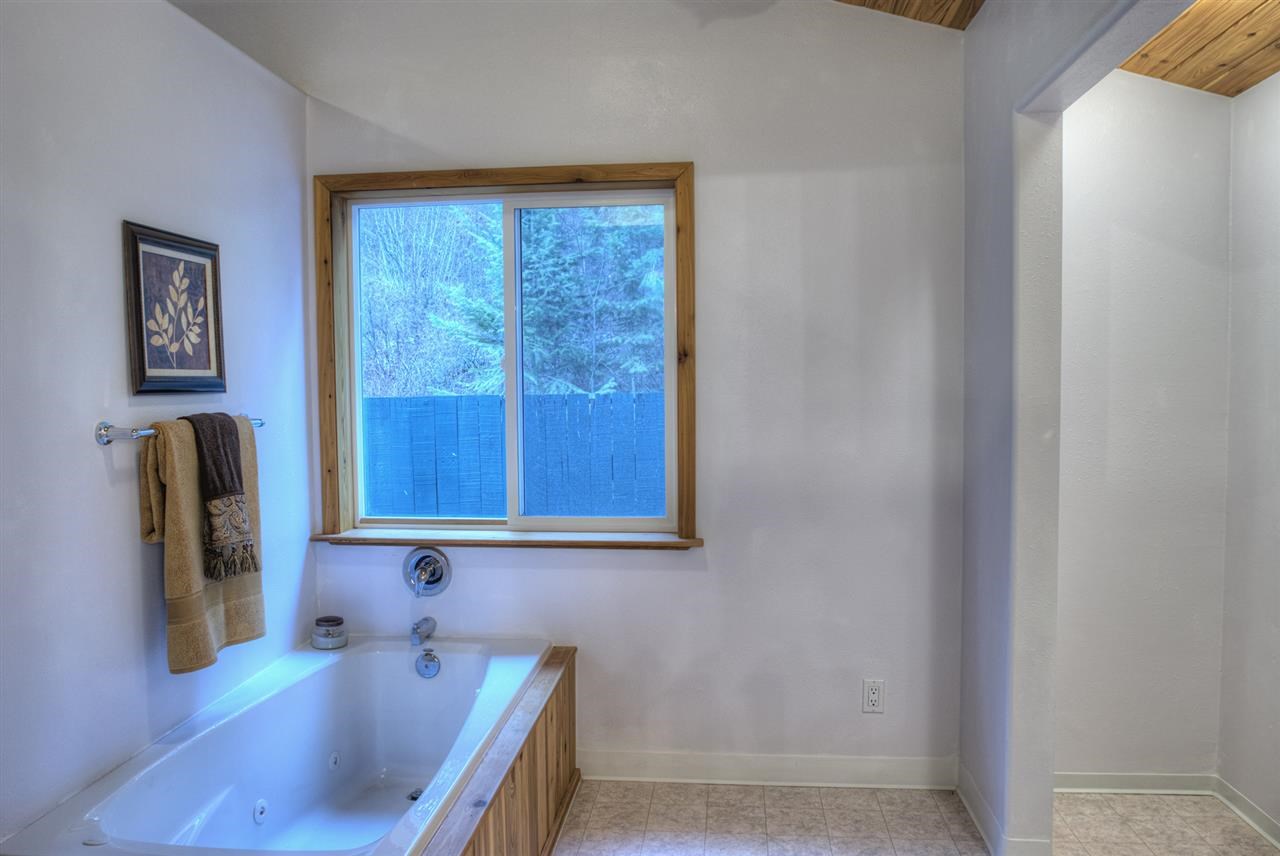 17028 N Day Mt. Spokane Rd - Photo 9