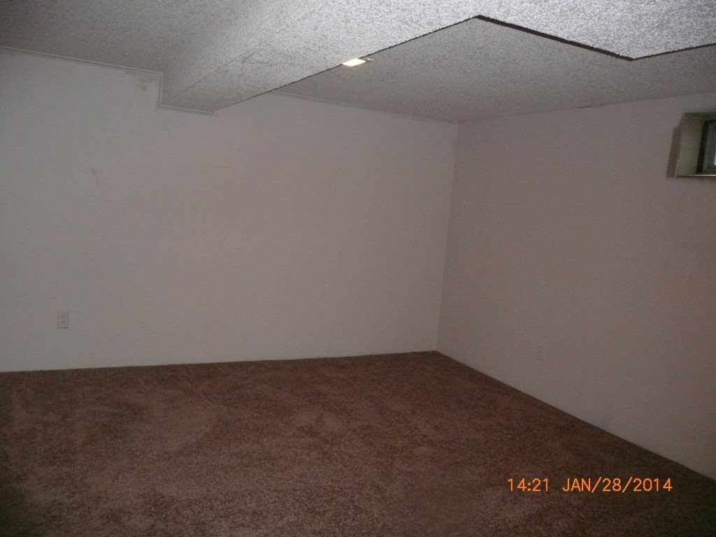 11712 E 17th Ave - Photo 13