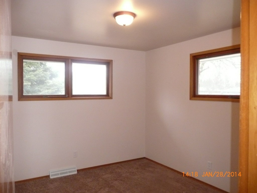 11712 E 17th Ave - Photo 7