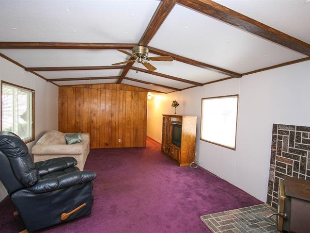 104 E C St - Photo 9