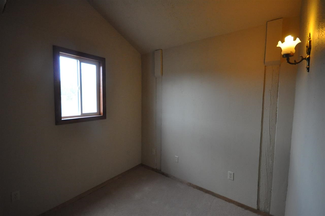 34915 N ELK-CHATTAROY Rd - Photo 14