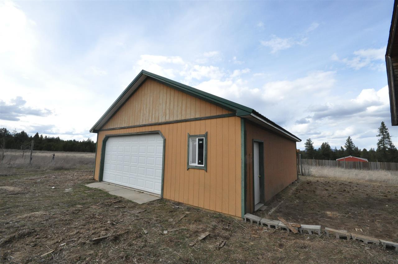 34915 N ELK-CHATTAROY Rd - Photo 3