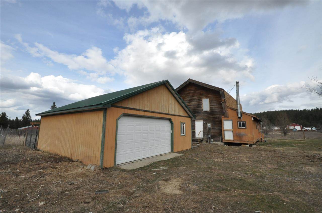 34915 N ELK-CHATTAROY Rd - Photo 4
