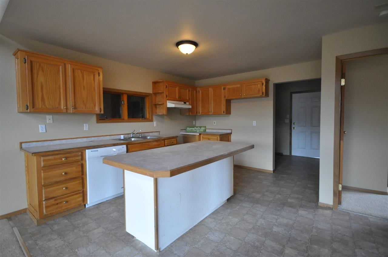 34915 N ELK-CHATTAROY Rd - Photo 5