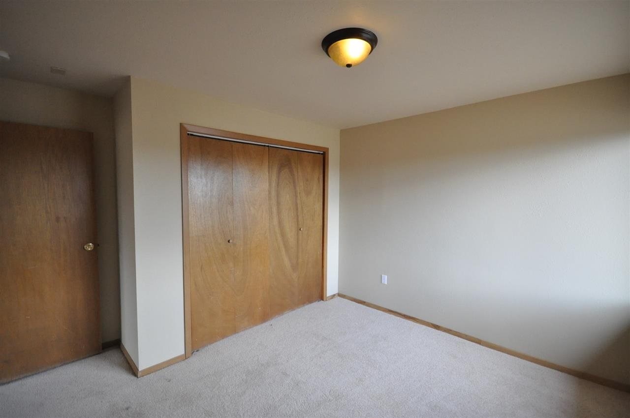 34915 N ELK-CHATTAROY Rd - Photo 10