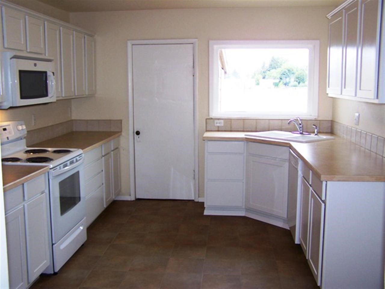 1823 N Flora - Photo 3