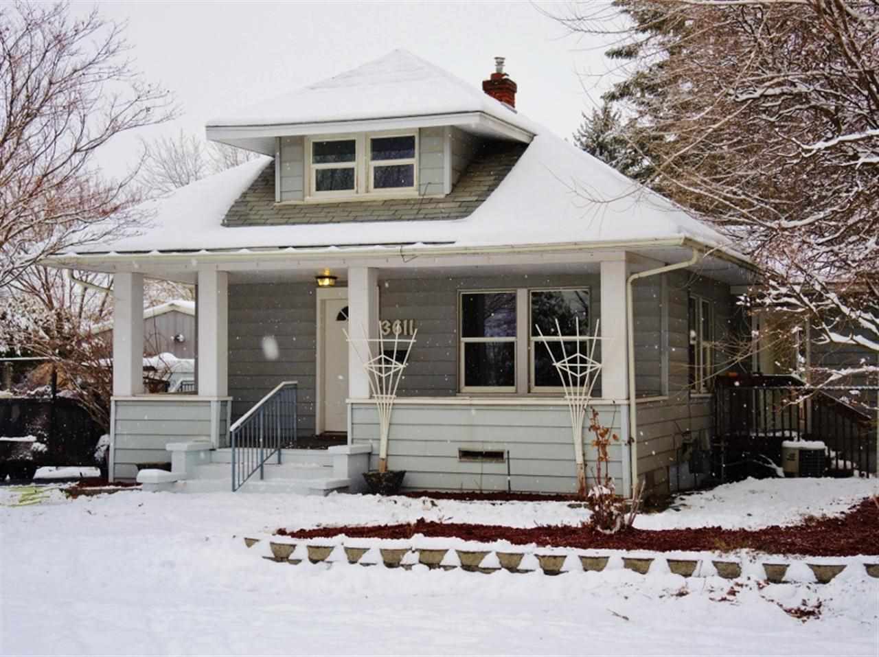 3611 E Liberty Ave - Photo 1