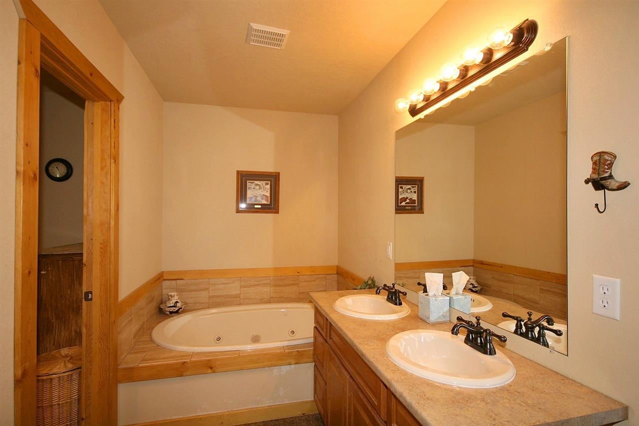 5209 N McKinzie Rd - Photo 8