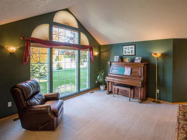 2120 S Timberlane Dr - Photo 4