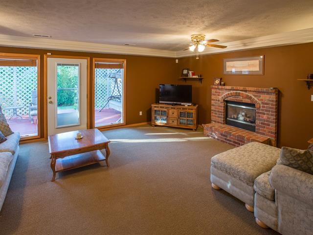 2120 S Timberlane Dr - Photo 9