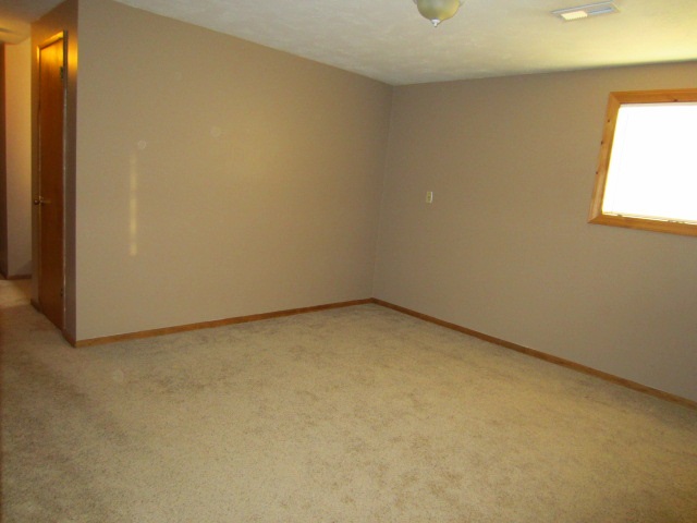 8311 E Liberty Ave - Photo 11
