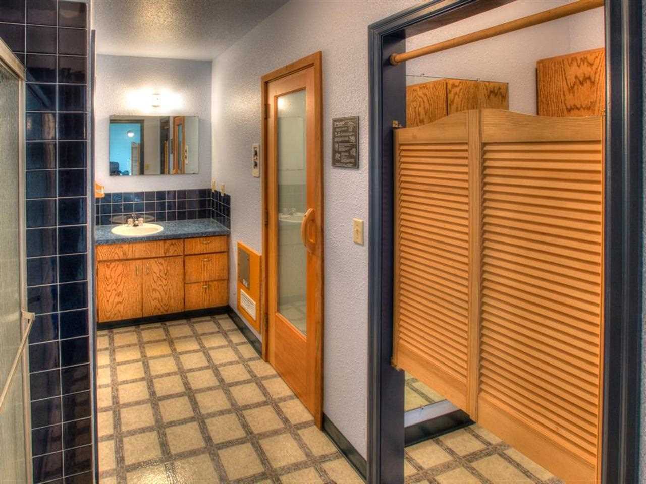 2225 E 63rd Ave - Photo 14