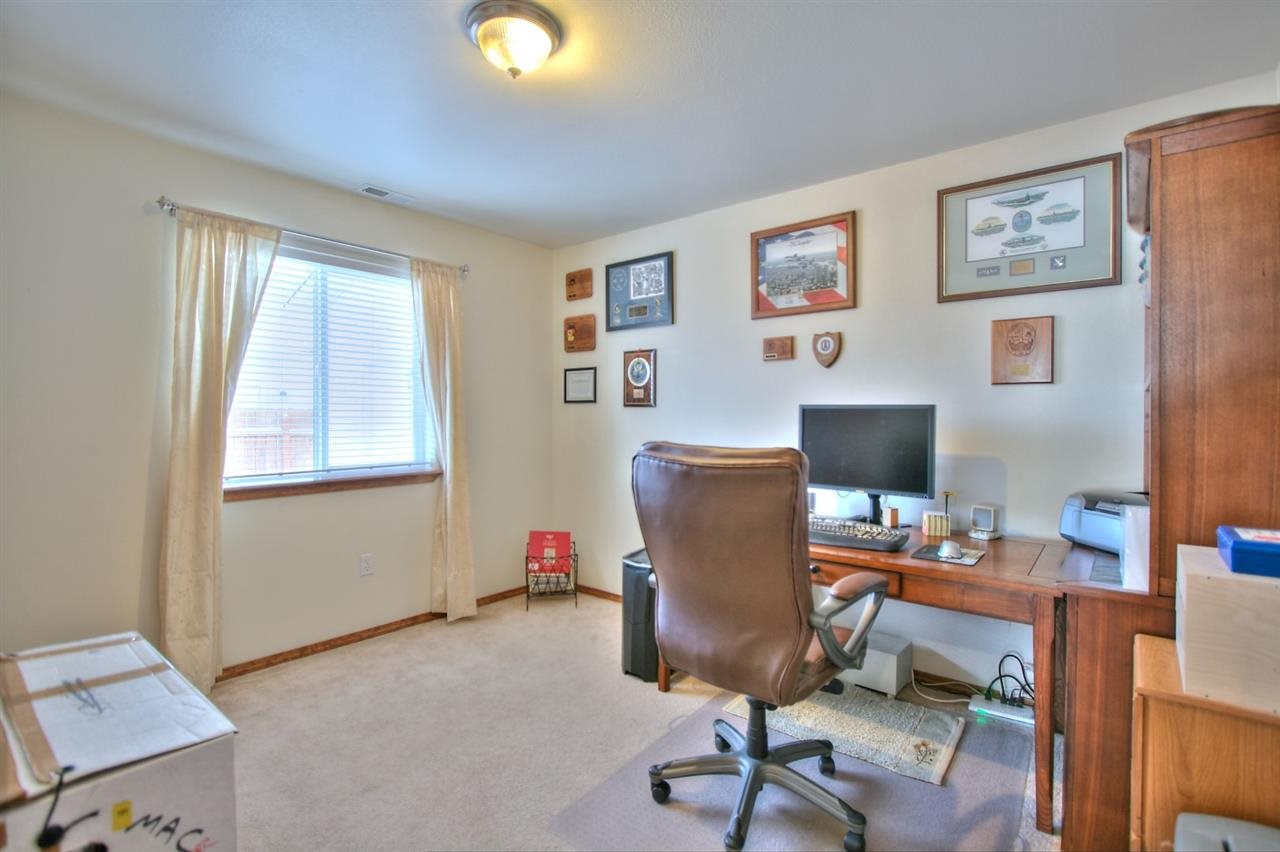 7915 S Blackberry St - Photo 11