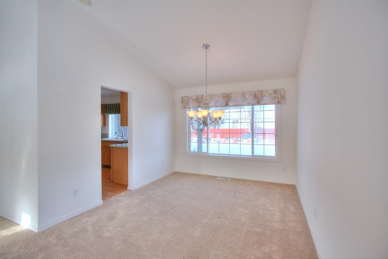 3840 S Bates Dr - Photo 3