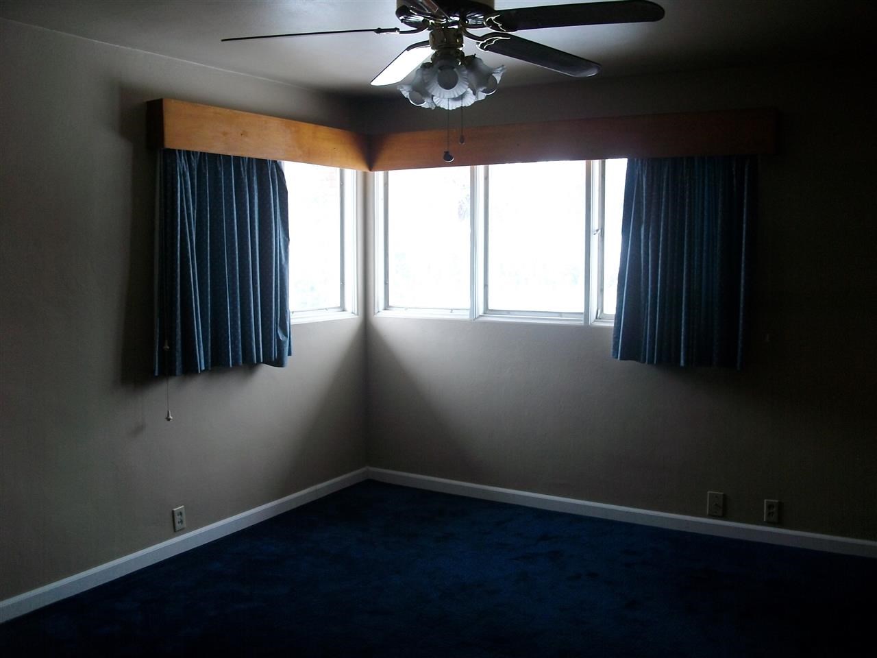 235 W Franklin Ct - Photo 11