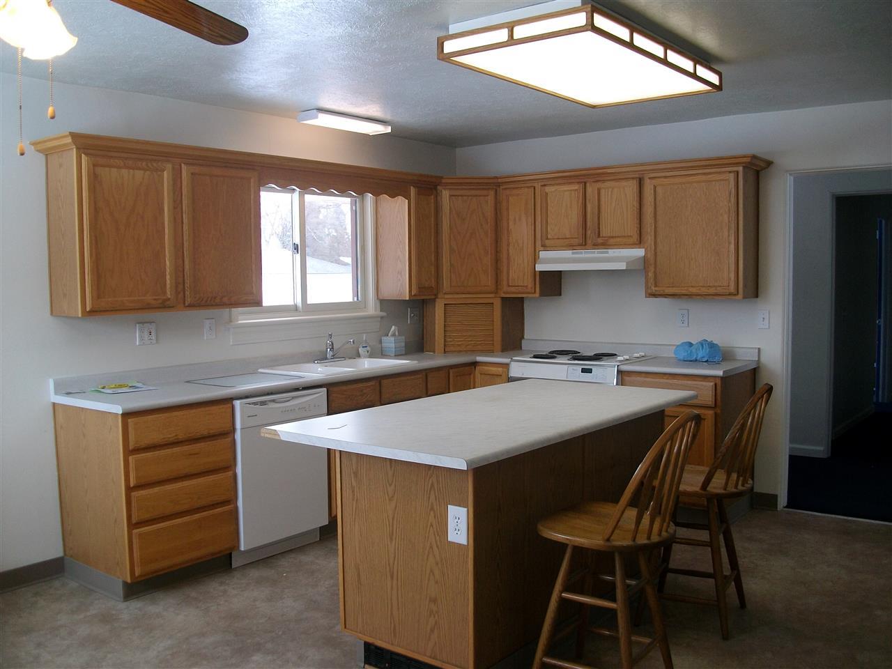 235 W Franklin Ct - Photo 7