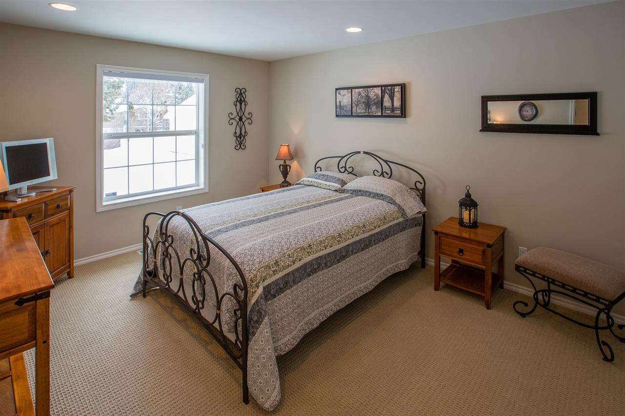 320 Sunnyside Dr - Photo 15
