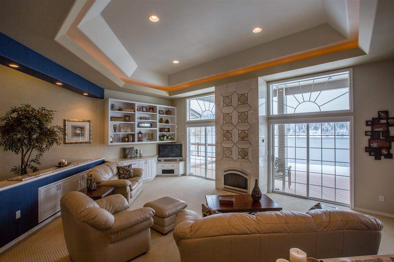 320 Sunnyside Dr - Photo 5