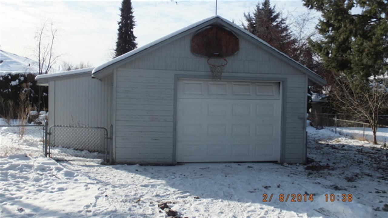 10220 E Broadway Ave - Photo 15