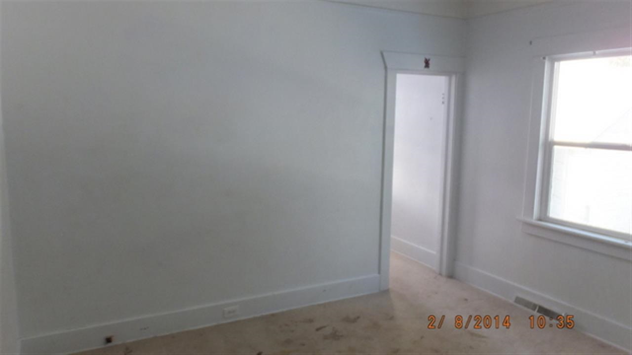 10220 E Broadway Ave - Photo 5