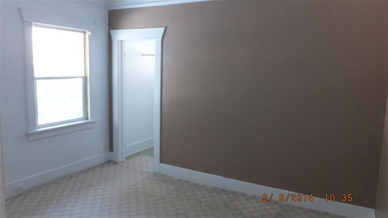 10220 E Broadway Ave - Photo 6