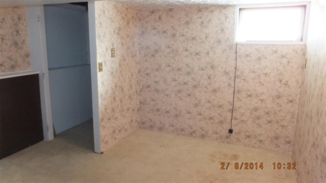 10220 E Broadway Ave - Photo 9