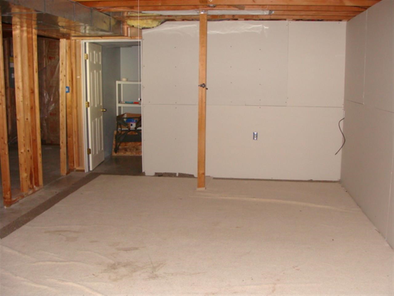 310 W Rolland Ave - Photo 11