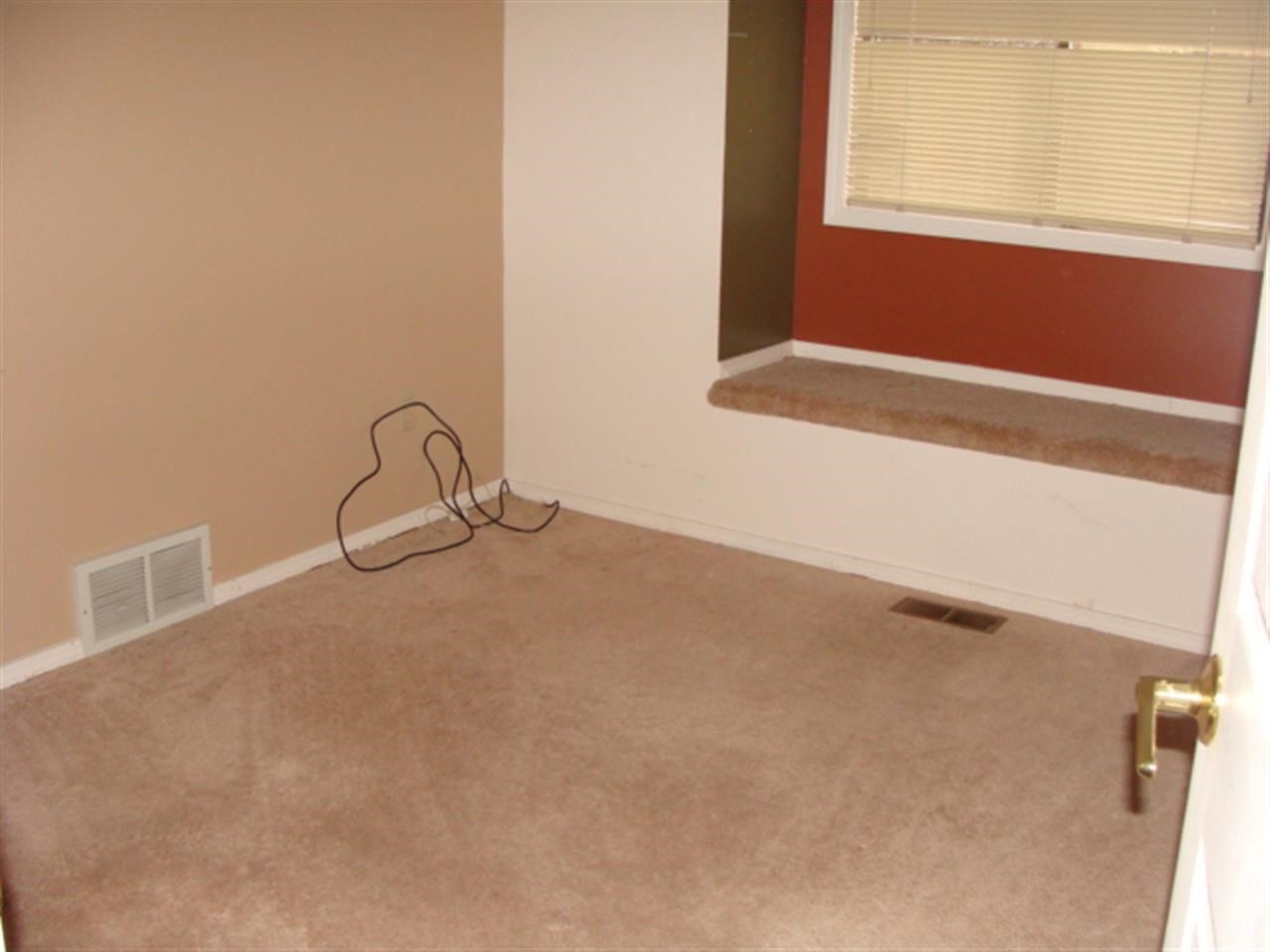 310 W Rolland Ave - Photo 6
