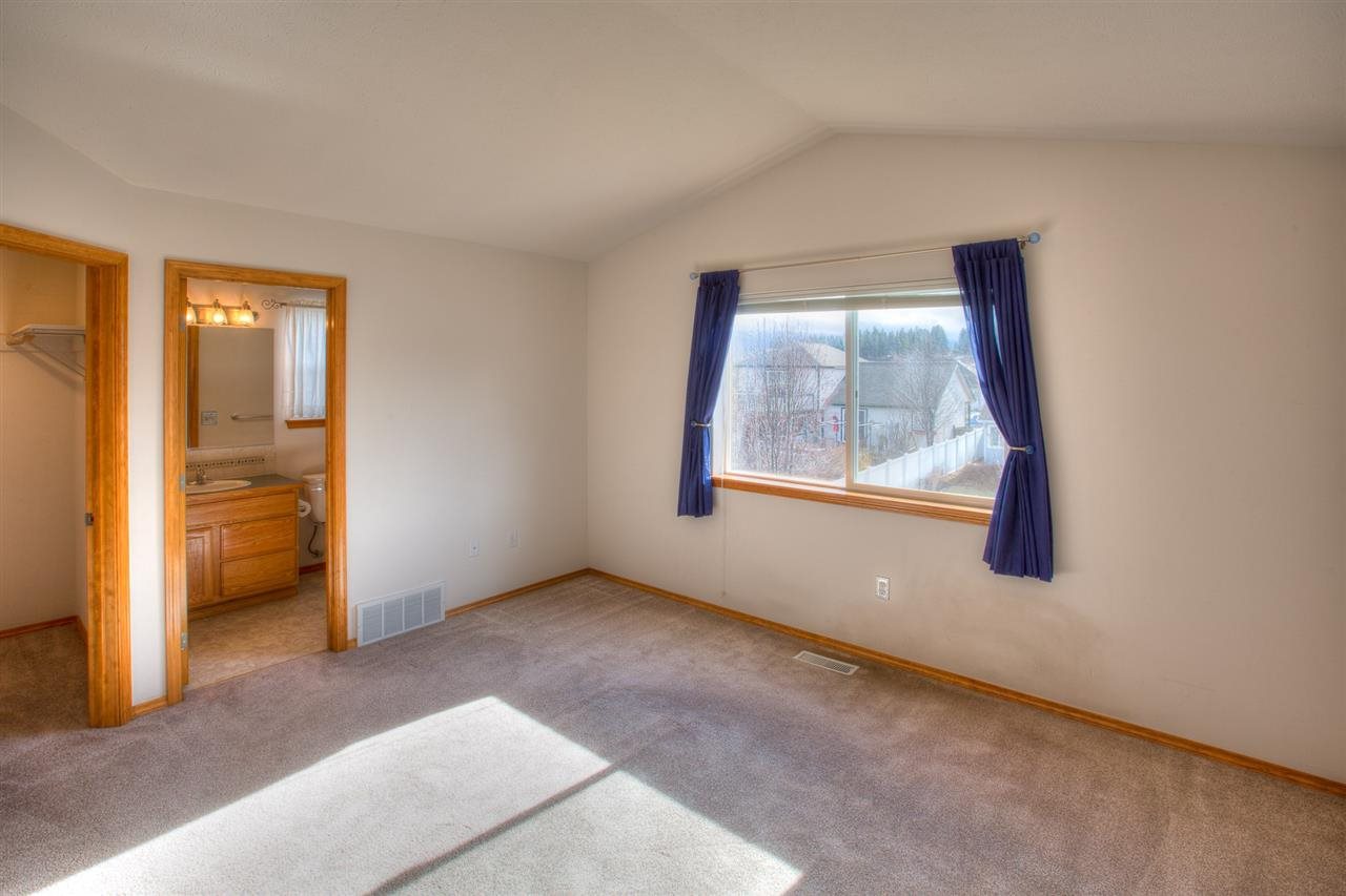18318 E 9th Ave - Photo 13