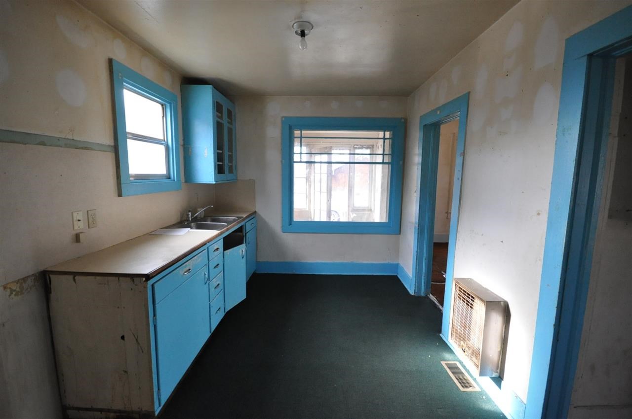 1912 N CANNON - Photo 5