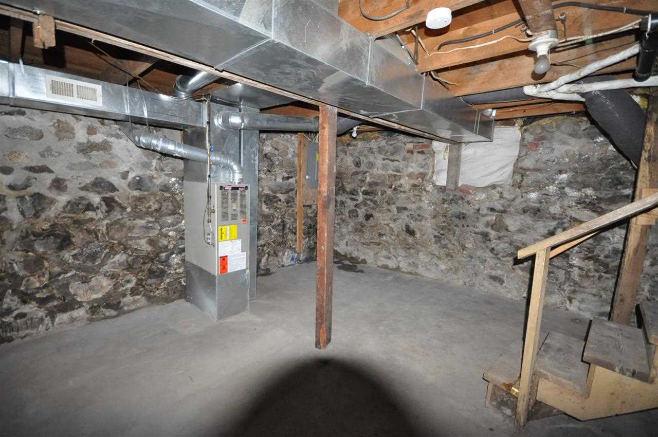 1912 N CANNON - Photo 9