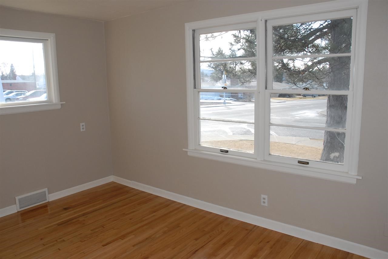 2204 W Rockwell Ave - Photo 8