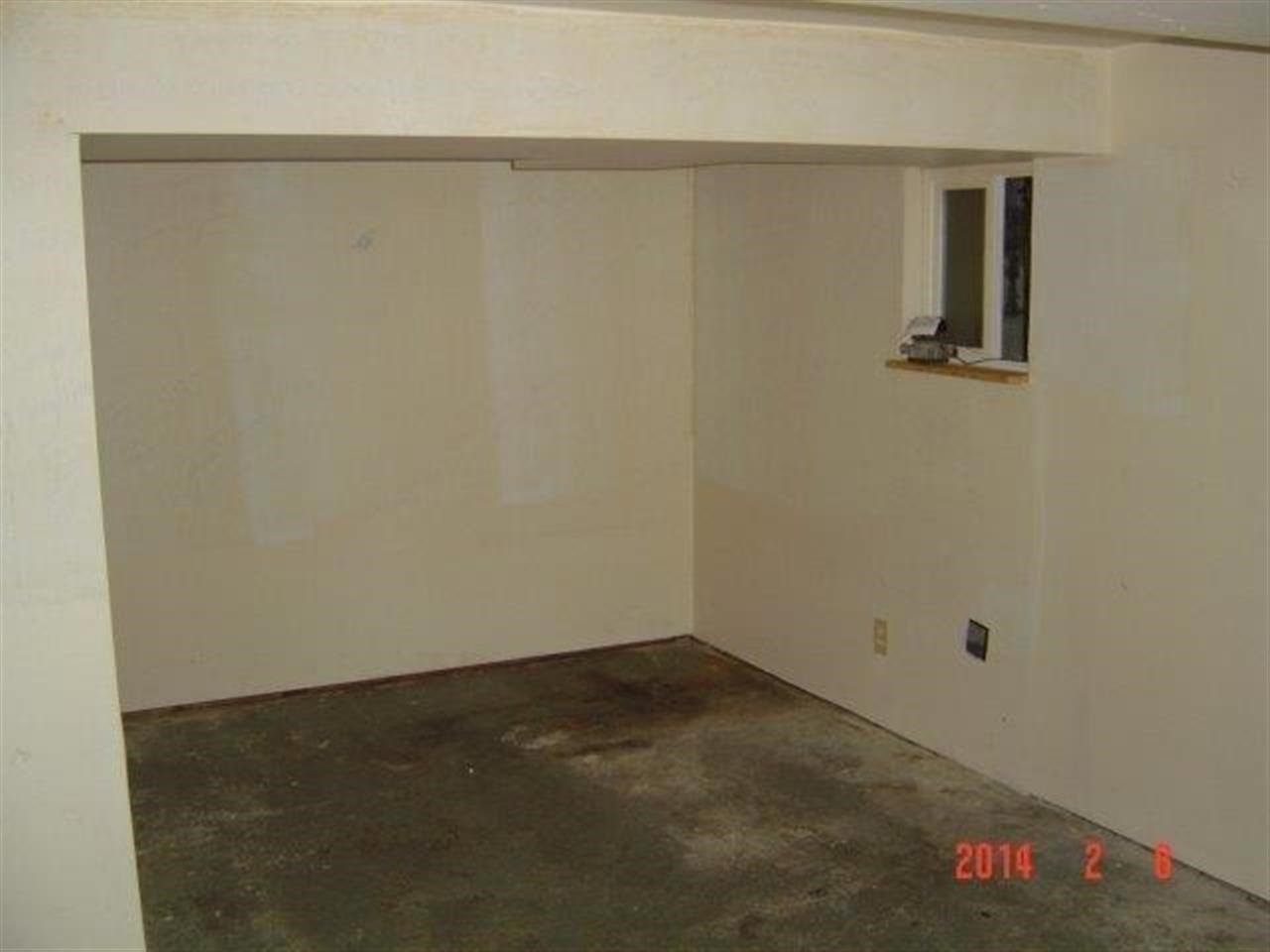 314 E Queen Ave - Photo 9