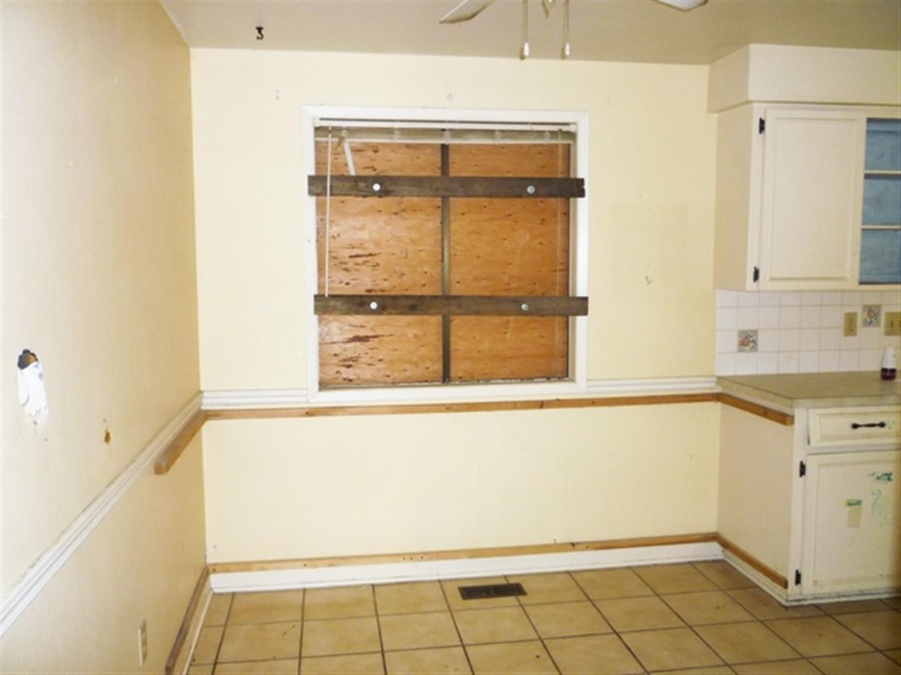 8028 N Pamela St - Photo 7