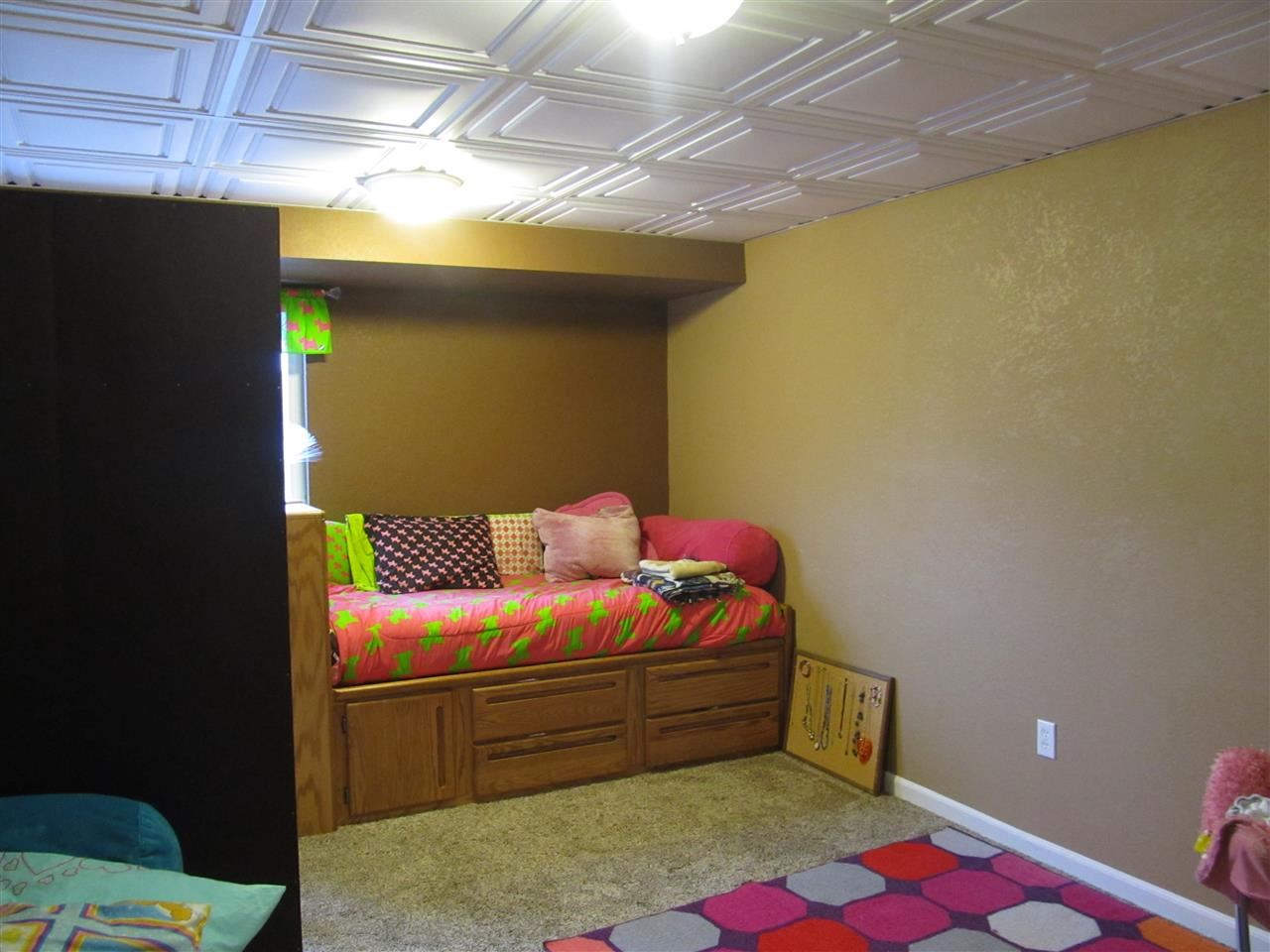 18322 E 10th Ave - Photo 11