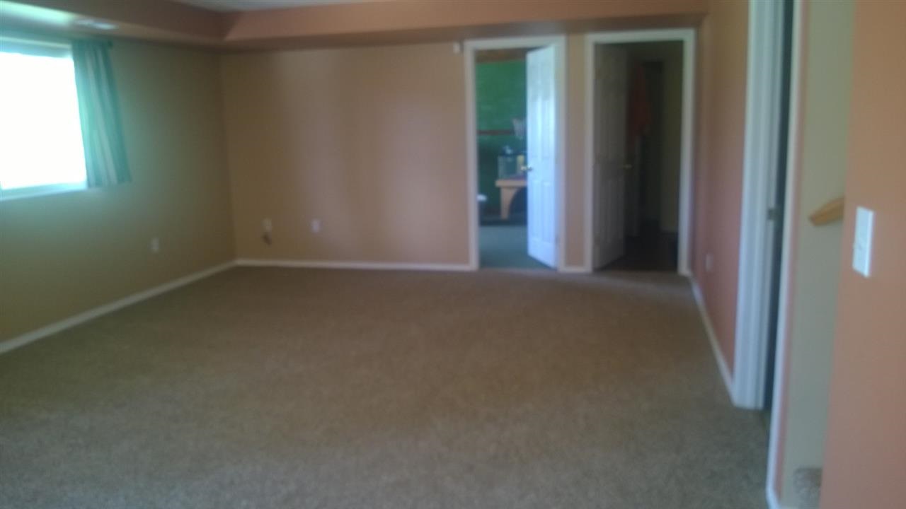 18322 E 10th Ave - Photo 9