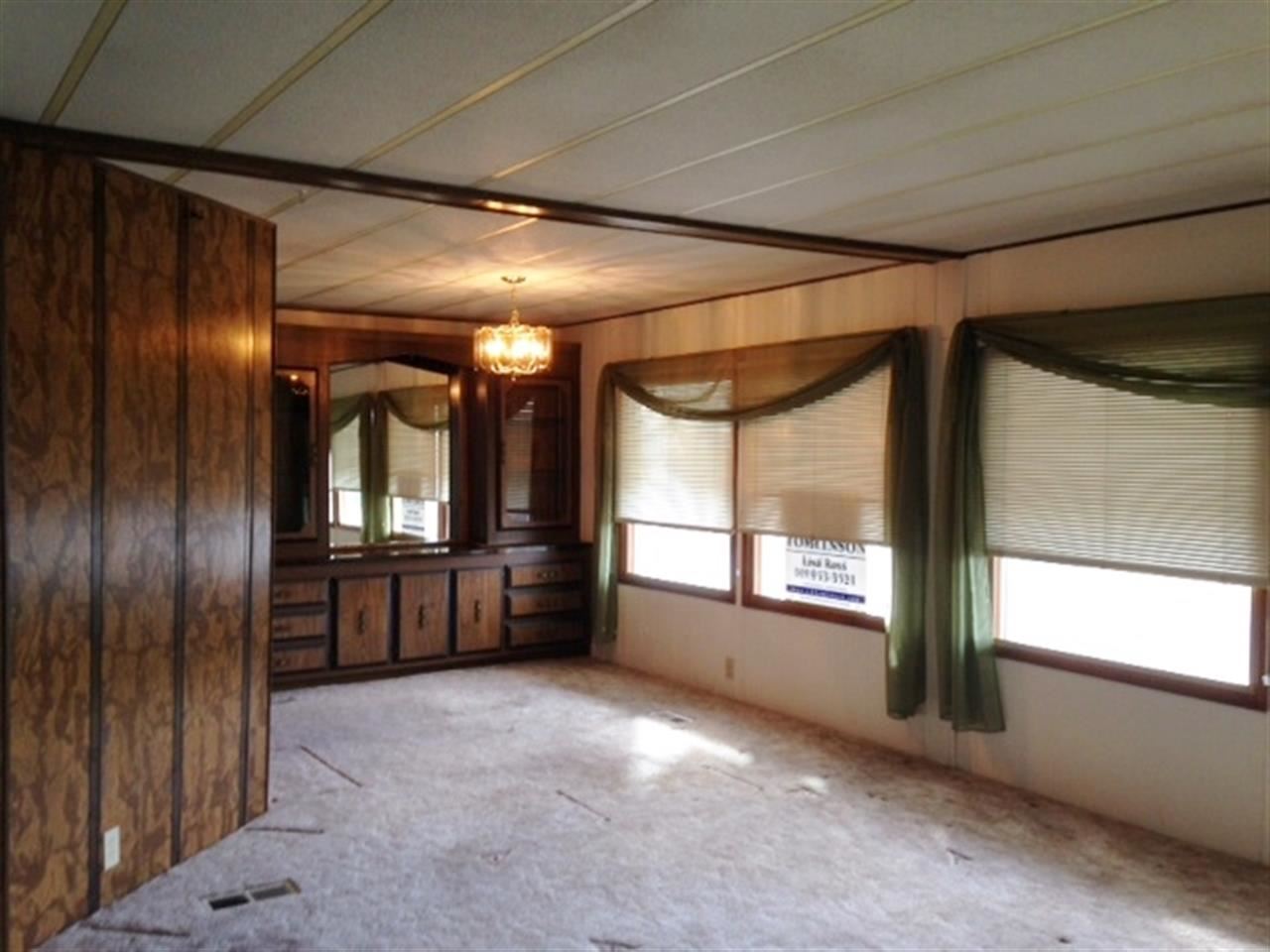 1205 E Lyons Ave - Photo 3