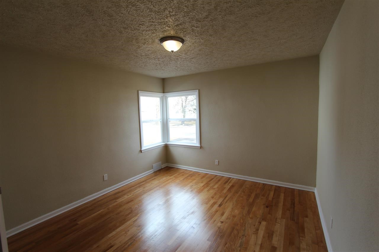 2707 N BESSIE - Photo 7