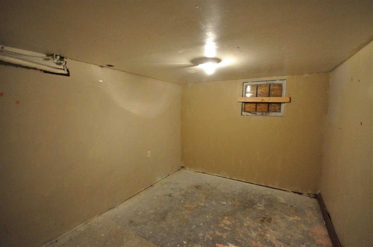 1212 E NEWARK - Photo 13