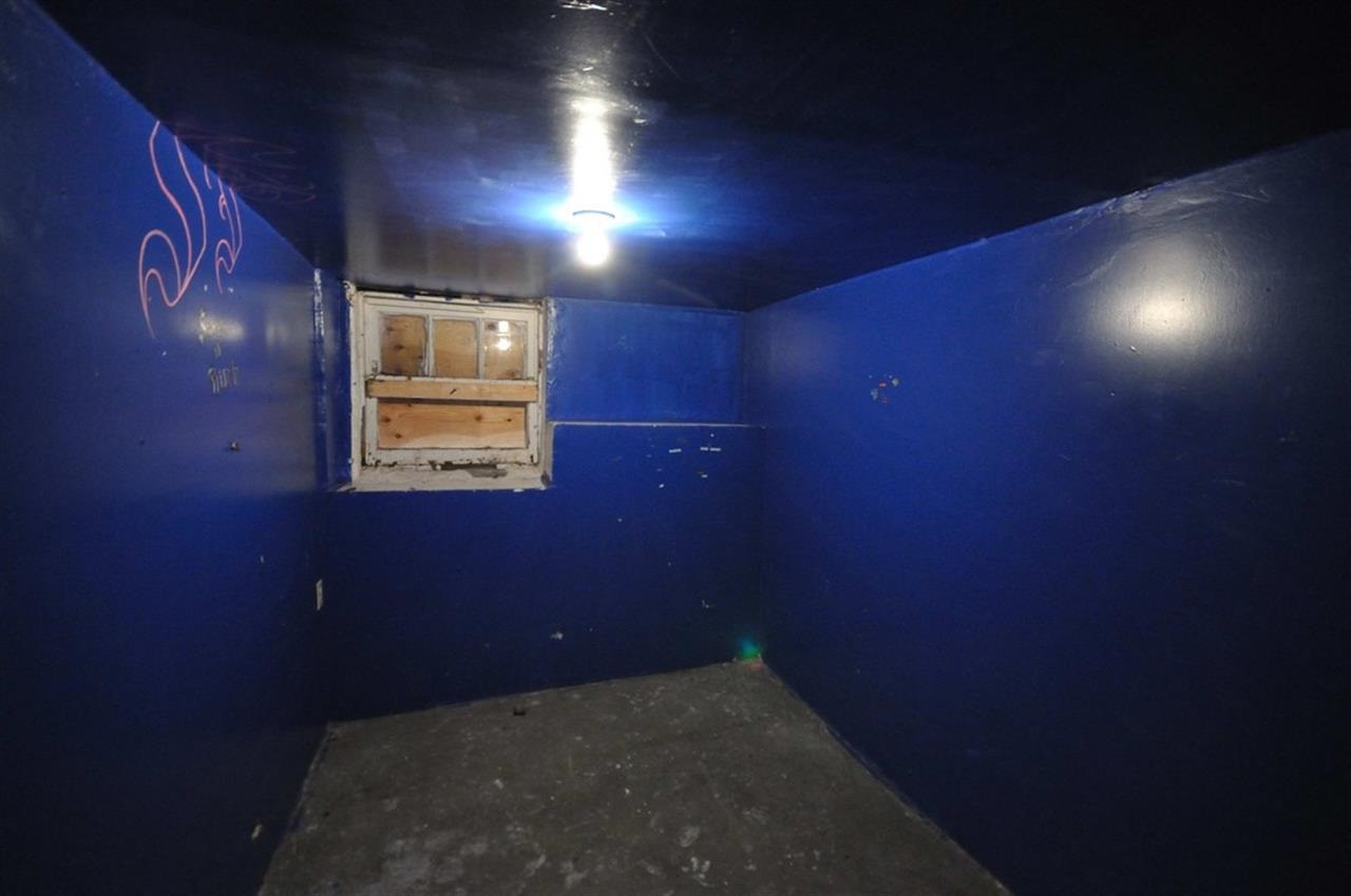 1212 E NEWARK - Photo 14