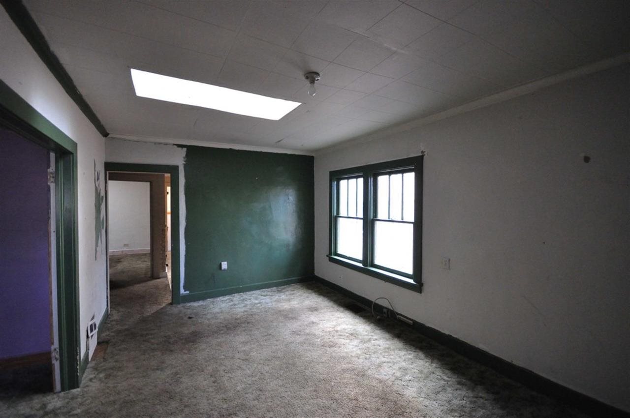 1212 E NEWARK - Photo 3