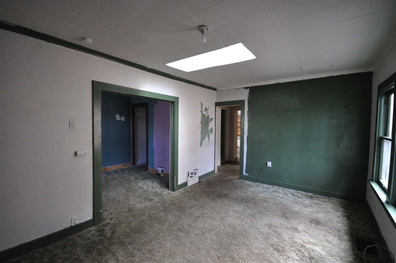 1212 E NEWARK - Photo 4