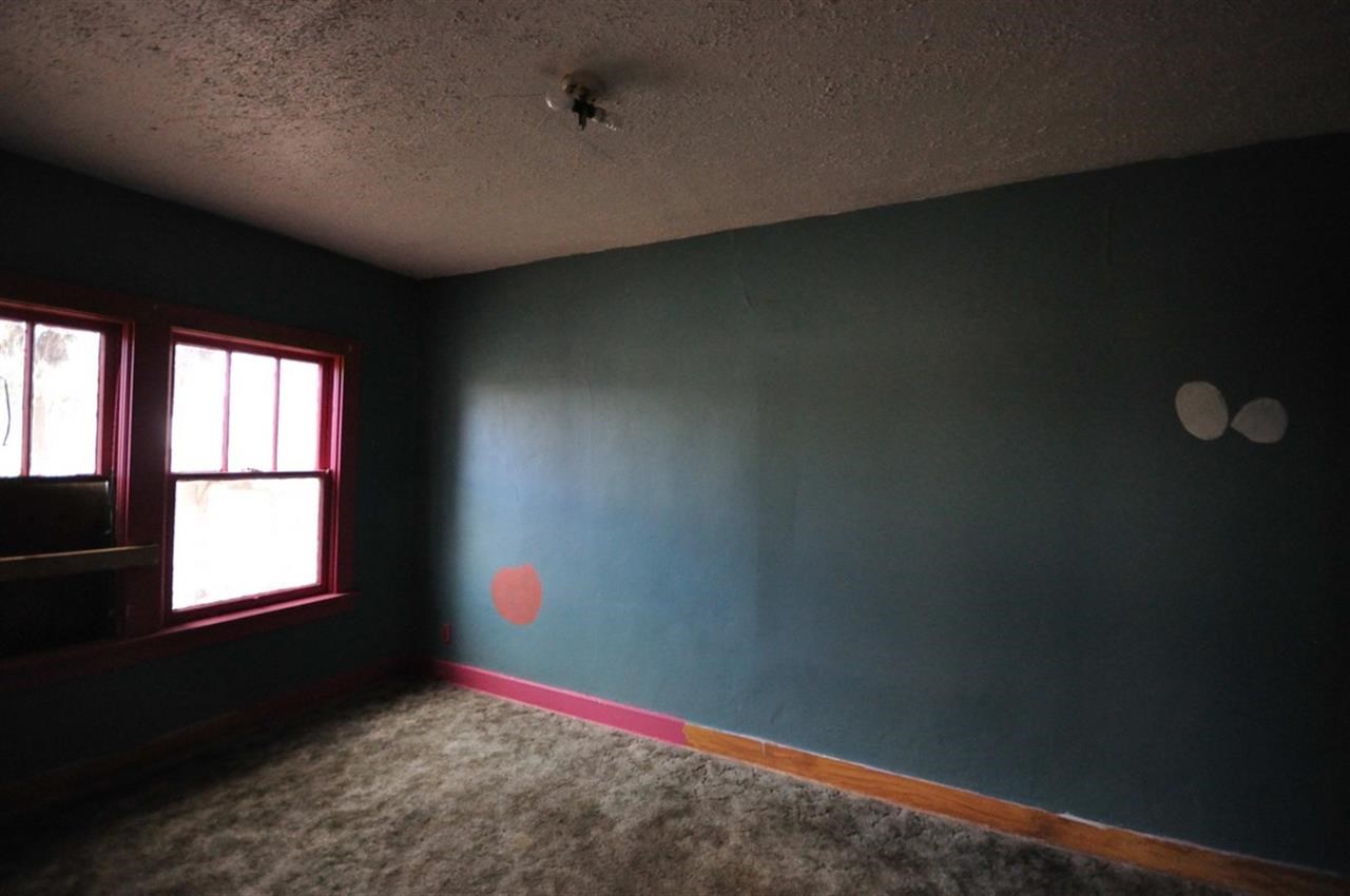 1212 E NEWARK - Photo 5