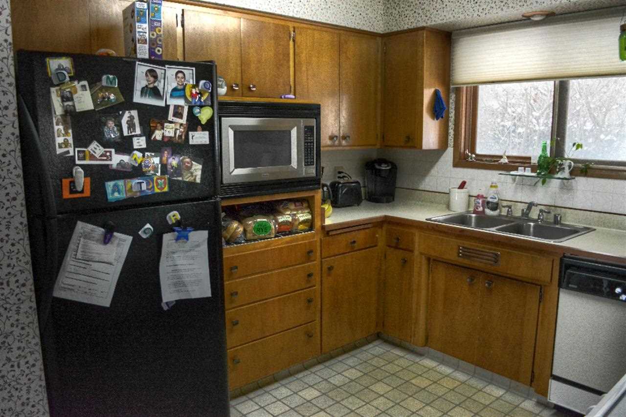 11405 E 20th Ave. - Photo 3