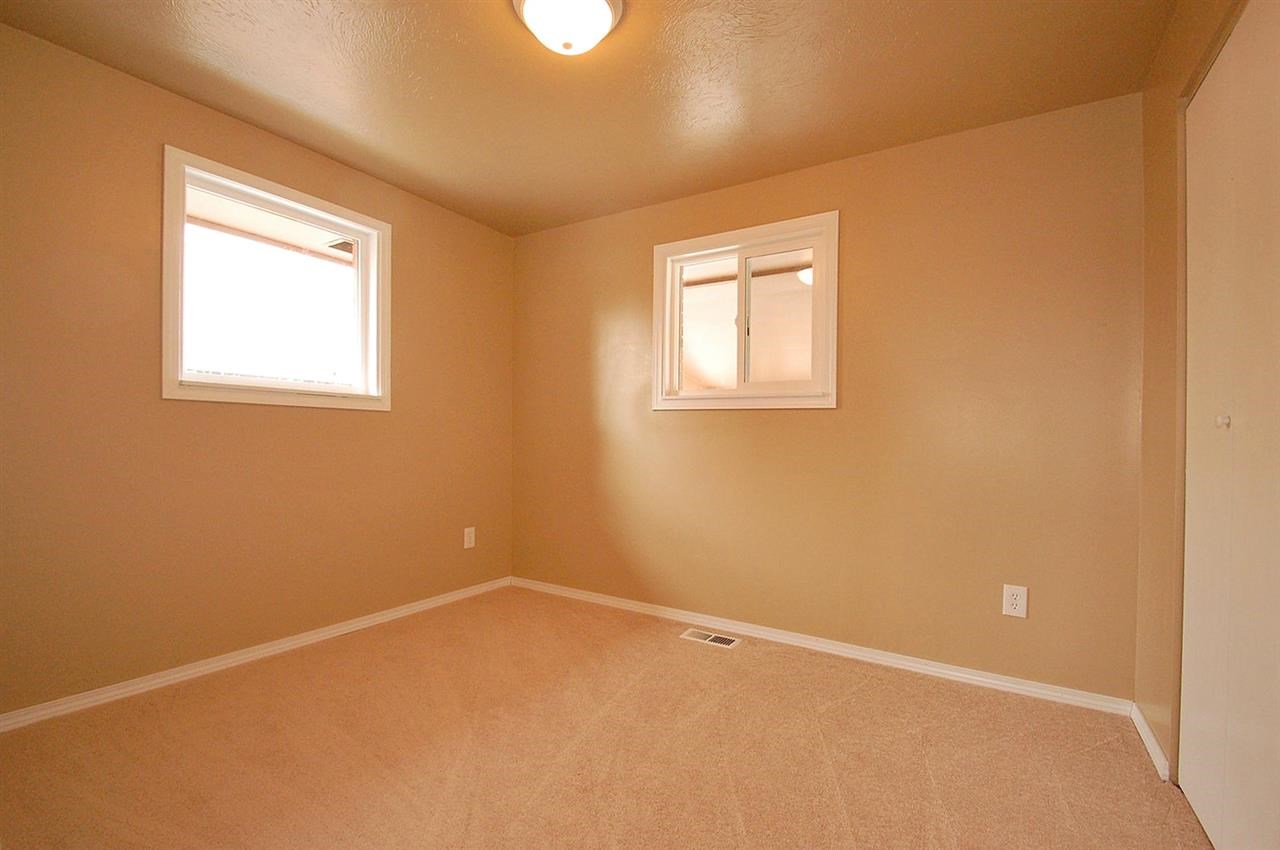 2023 E Bismark Ave - Photo 13