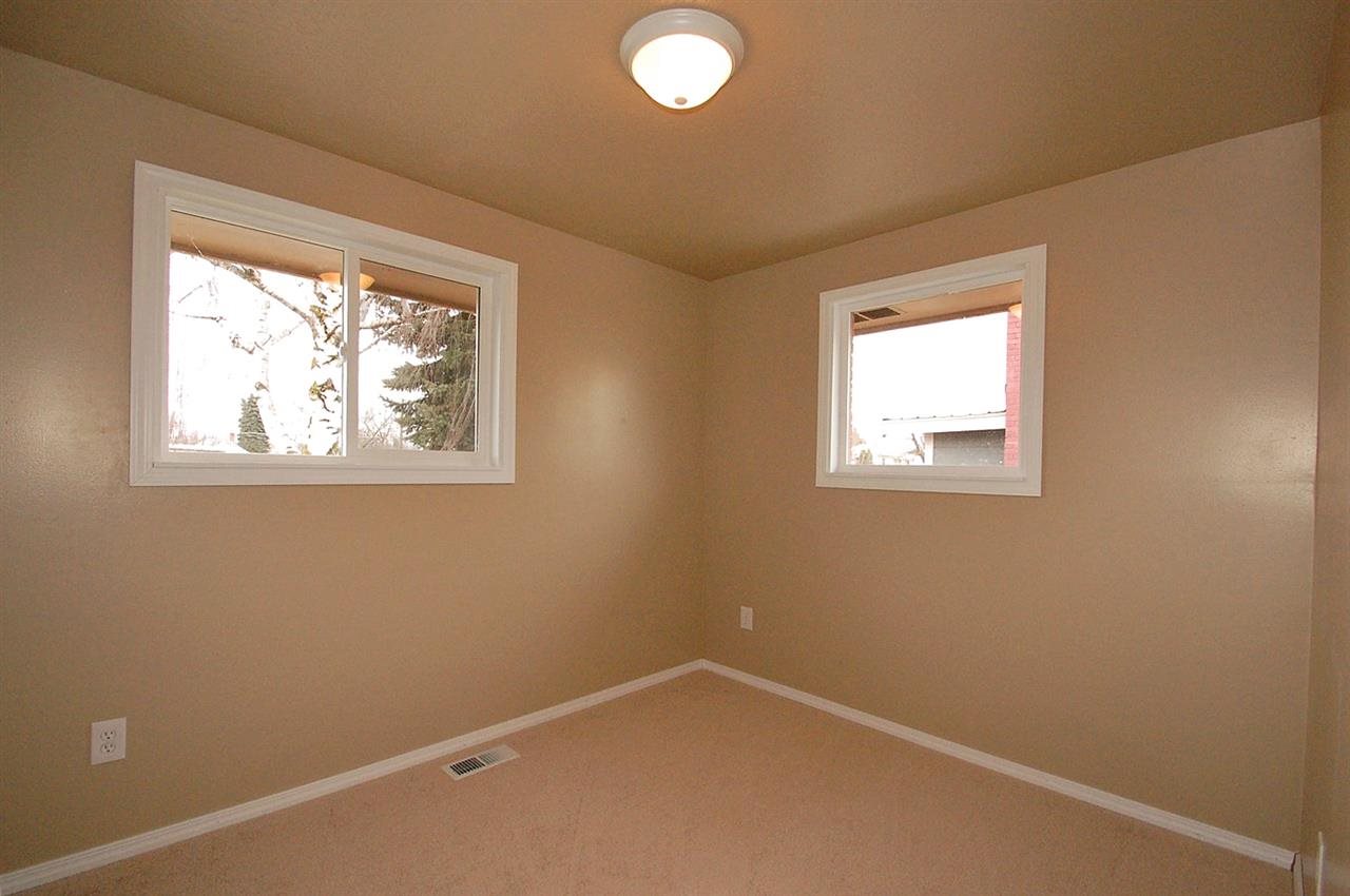 2023 E Bismark Ave - Photo 10